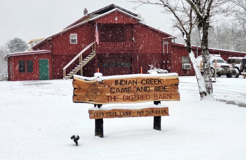 Ashley Oaks House | The Big Red Barn Unit #5 -Direct Access- 150 yards to G-23