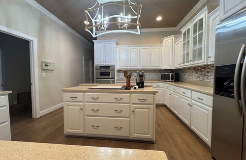 Lincoln House | The Blue Heron Lakehouse! Superb 6-BR home Logan Martin Lake in charming Lincoln