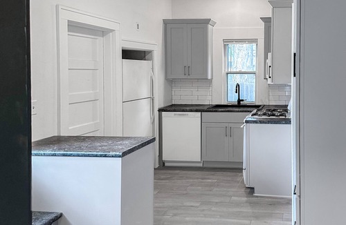 Sioux Falls House | The Bunga Glow: Modern, Cozy & Bright Near Downtown