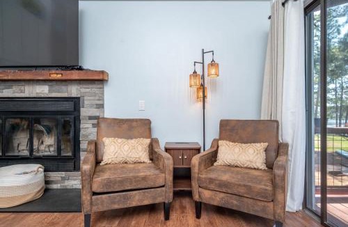 Olivia House | The Bungalow at Pebble Beach Canal Views with Hot Tub