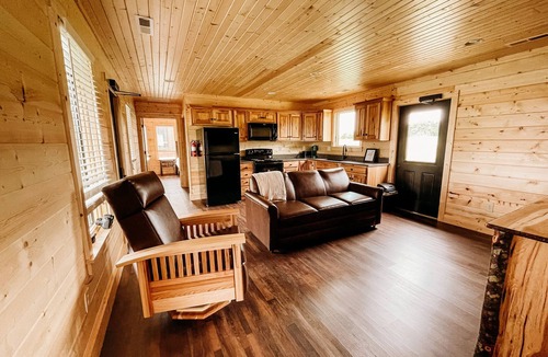 Bethany Cabin | The Caribou Cabin - Hidden Acres Cabins