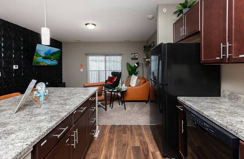 Booneville Apartment | The Carmel/Bold/Massage/Chair Spacious/3D Wall/Pool/Gym/Tanning Bed