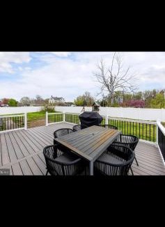 Penns Grove House | The Carneys Point Cottage