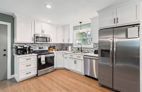 Carrollton House | The Carrollton Retreat | Pets Welcome
