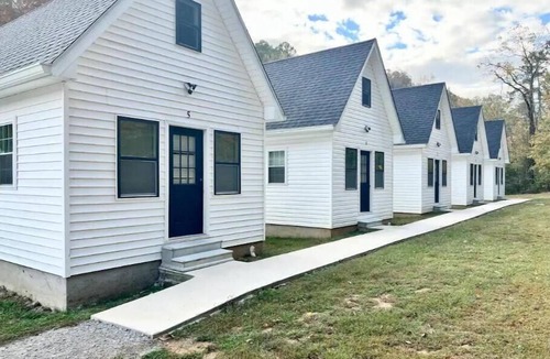 Albertville House | The Catfish Cabin with Game Room