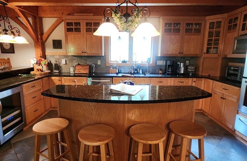 Bumpass House | The Christmas Cabin (waterfront, boatslip, kayaks, firepit)