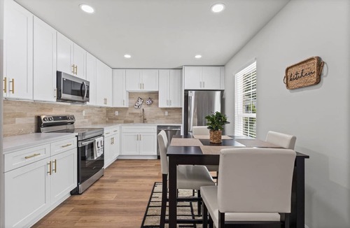 Mobile Apartment | The Compound