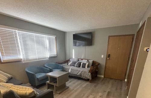 Tekamah Apartment | The Cozy Cornhusker 5