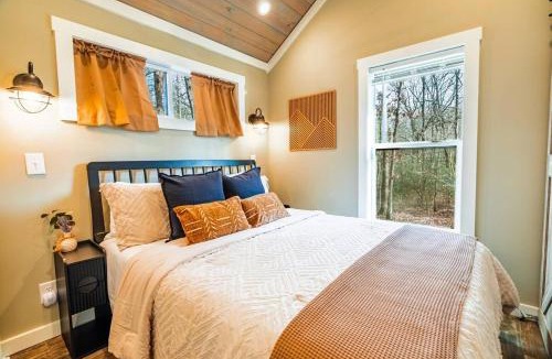 Tracy City House | The Cozy Doe Tiny Home in the Woods with Fire Pit
