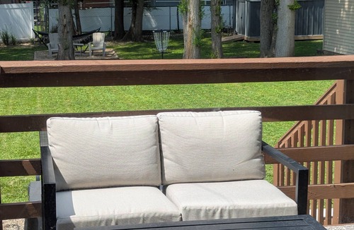 Windsor Heights House | The Cozy Retreat Grt Location Game Room Outdoor Fun and Relaxation.