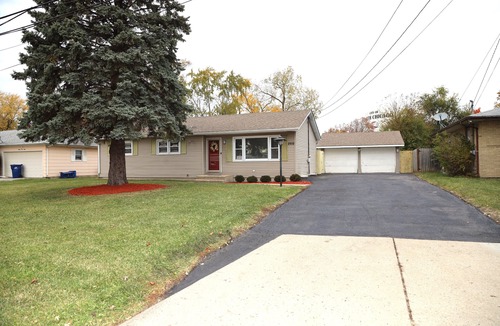 North Chicago House | The Cozy Retreat 1.7 miles from the Naval base