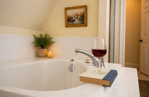 Edenton Bed & Breakfast | The Edenton Collection-The Granville Queen Inn