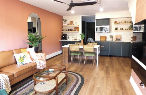 Randall Manor Condo | The Emerald NYC - Luxury Rental in Randall Manor, Staten Island