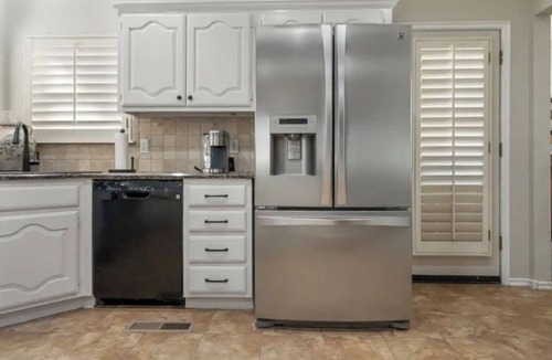 South Tulsa House | The Erie Home: Warm and Spacious in South Tulsa