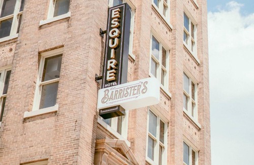 Gastonia Hotel | The Esquire Hotel Downtown Gastonia, an Ascend Collection Hotel
