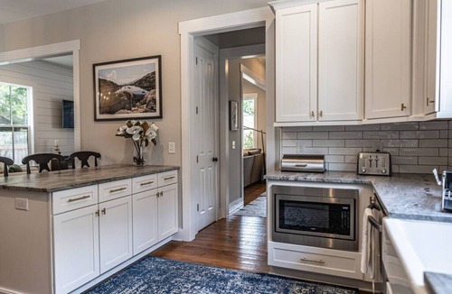 Southern Pines House | The Flat Coat Cottage: Downtown Southern Pines