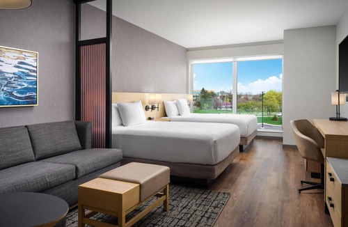 Lake Forest Hotel | The Forester Hotel, part of Unscripted by Hyatt