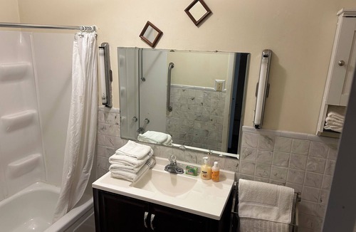 Strawberry Point Hotel | The Franklin hotel and restaurant