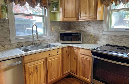 River Falls House | The Freeman House – Historic Retreat | River Falls
