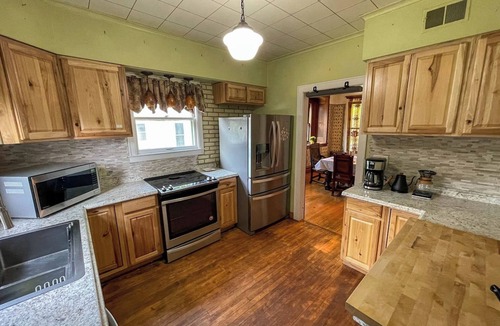 River Falls House | The Freeman House – Historic Retreat | River Falls