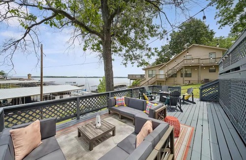 Afton Villa | The Funky Monkey