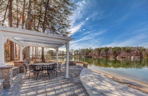 Lakeside Woods House | The Gables At Lake Anna- Great Waterfront Home, Public Side, Private Sandy Beach