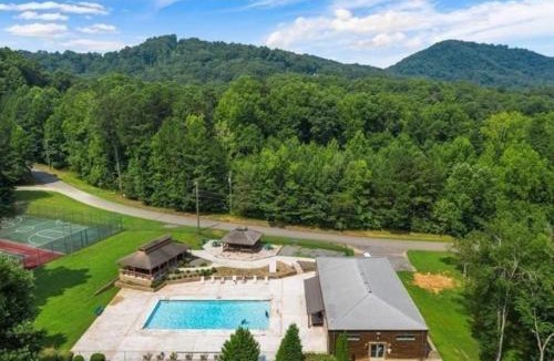 Ranger House | The Galaxy Getaway - Talking Rock Creek Resort