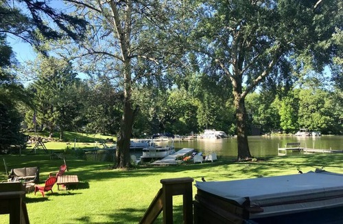 Wonder Lake House | The Getaway (Dog Friendly/Optional Pontoon Rental)