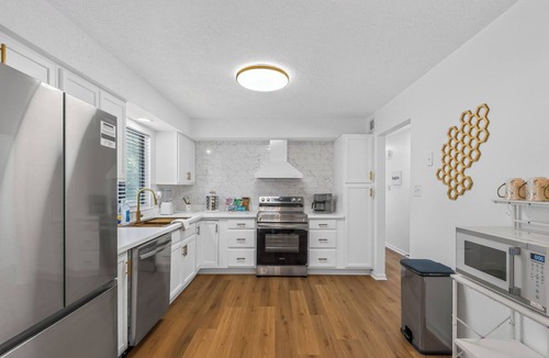 Grandview House | The Grand Estate-Pool 2.5Baths Sleeps 10