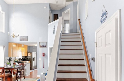 Clayton House | The Grove Cottage, Clayton 3B, 2.5B with King Beds