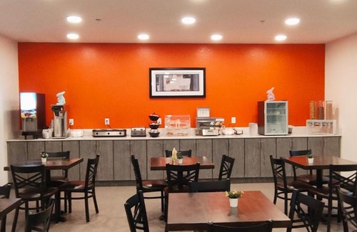 Eagle Grove Hotel | The Grove Inn and Suites