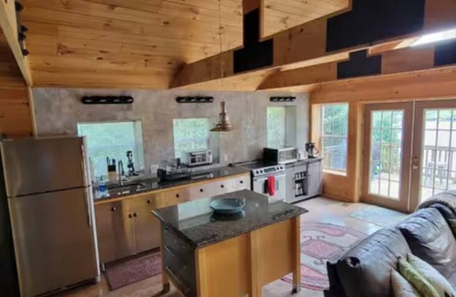 Glen Burnie House | The Hideaway Spot- Waterfront w/Dock on Long Cove