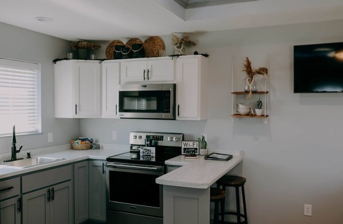 Trenton House | The Honeymoon Hideaway