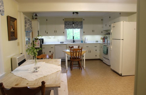 Madison House | The Honeysuckle Cottage in beautiful Madison VA