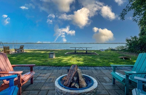 Spring Grove House | The Jackson Cottage on Grass Lake Waterfront 2 1 Nautical Cottage with Hot Tub Firepit & Year-Round Fun