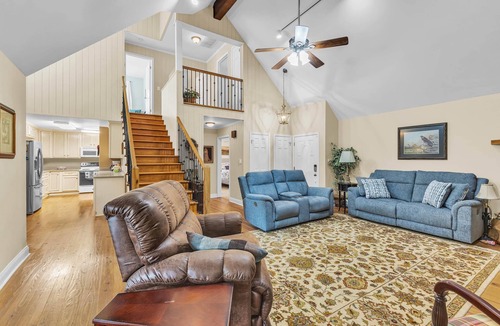 Alexander City House | The Lady Bug on Lake Martin