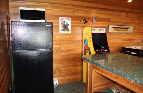 Wentworth Cabin | The Landing on Lake Madison: Room to Relax, Play & Enjoy the Lake