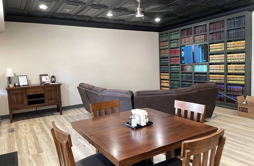 Russell Apartment | The Lawft, Suite 3, 2King Beds each with its own bath,No Cleaning fee, No Pets