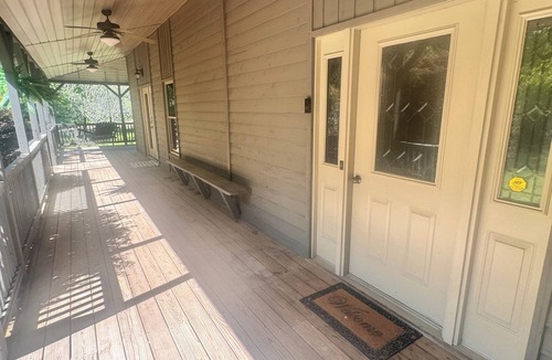 Waverly House | The Legacy Inn at Waverly - Spacious 5 bedroom