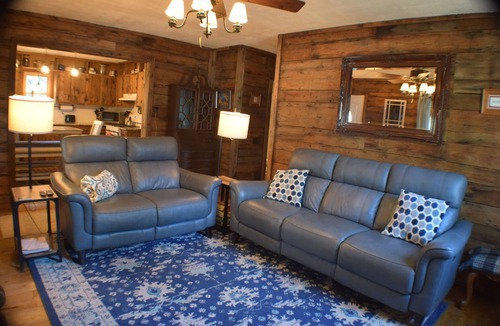 Pineola Cottage | The Linville Community, a restful retreat w/convenient access to the mountains