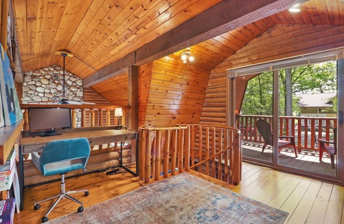 Fontana House | The Lodge at Geneva Lake |Golf Cart |Impressive Log Cabin |Deck |Abbey Springs |Beach |Pools