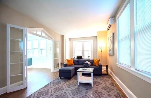 Wilmington Apartment | The Loft At Gilpin Placeking Bedtrolley Square! 1 Bedroom Apts by RedAwning