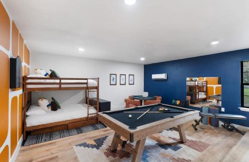 Wells Branch House | The Lone Star Oasis - Pool Karaoke & Game Room