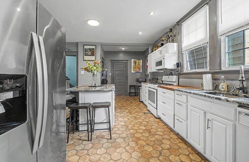 Atlantic City House | The Lucky Stars House - Walk to the Beach and Boardwalk