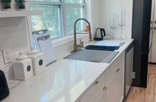 Des Moines House | The Lux Lodge, Hot Tub, Game Room, Movie Theatre, Two Fire pits, Foosball.