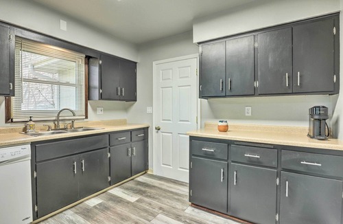 Madison House | The Madi Cottage: 4 Mi to Downtown Madison!