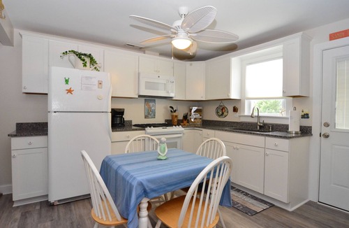Slaughter Beach Cottage | The Mermaid Cottage WaterFront Cottage