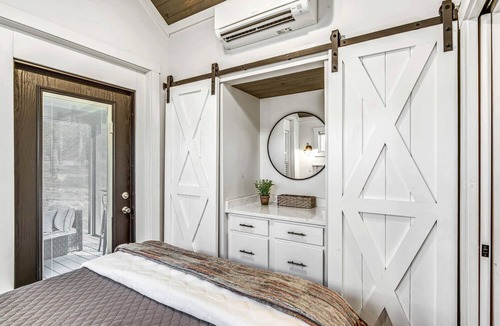 Tracy City House | The Mini Pearl at The Retreat at Water's Edge