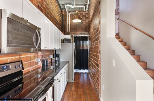 Downtown Apartment | The Nelson Lofts Penthouse (2BR)