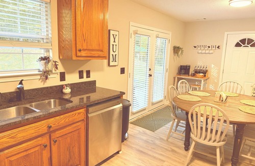 Ranger House | The Nest - Cozy Mountain Getaway Near Ellijay w/Huge Game Room. Private hikes!